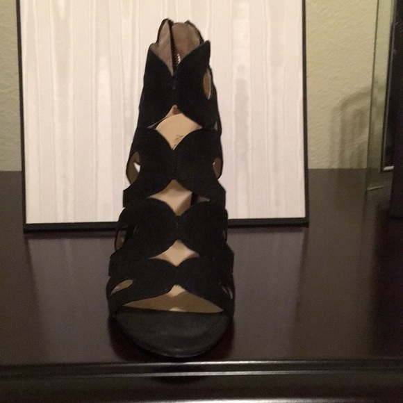 Shoes - Picture 2 of 3